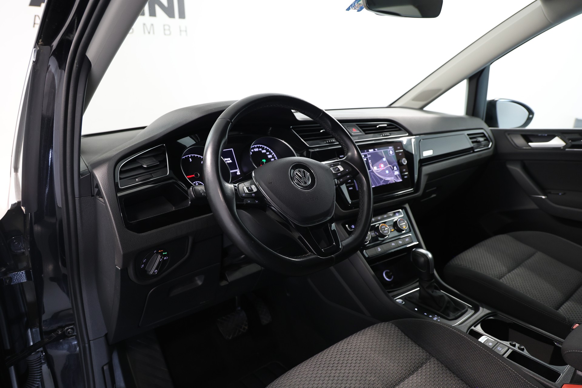 VW Touran 2.0 TDI SCR Comfortline DSG-image-5