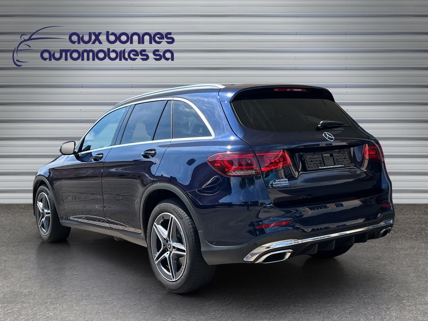 MERCEDES-BENZ GLC 300 AMG Line 4Matic 9G-Tronic-showroom-element-1