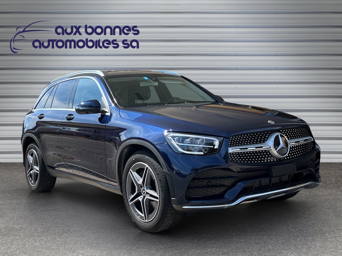 MERCEDES-BENZ GLC 300 AMG Line 4Matic 9G-Tronic-showroom-element-2