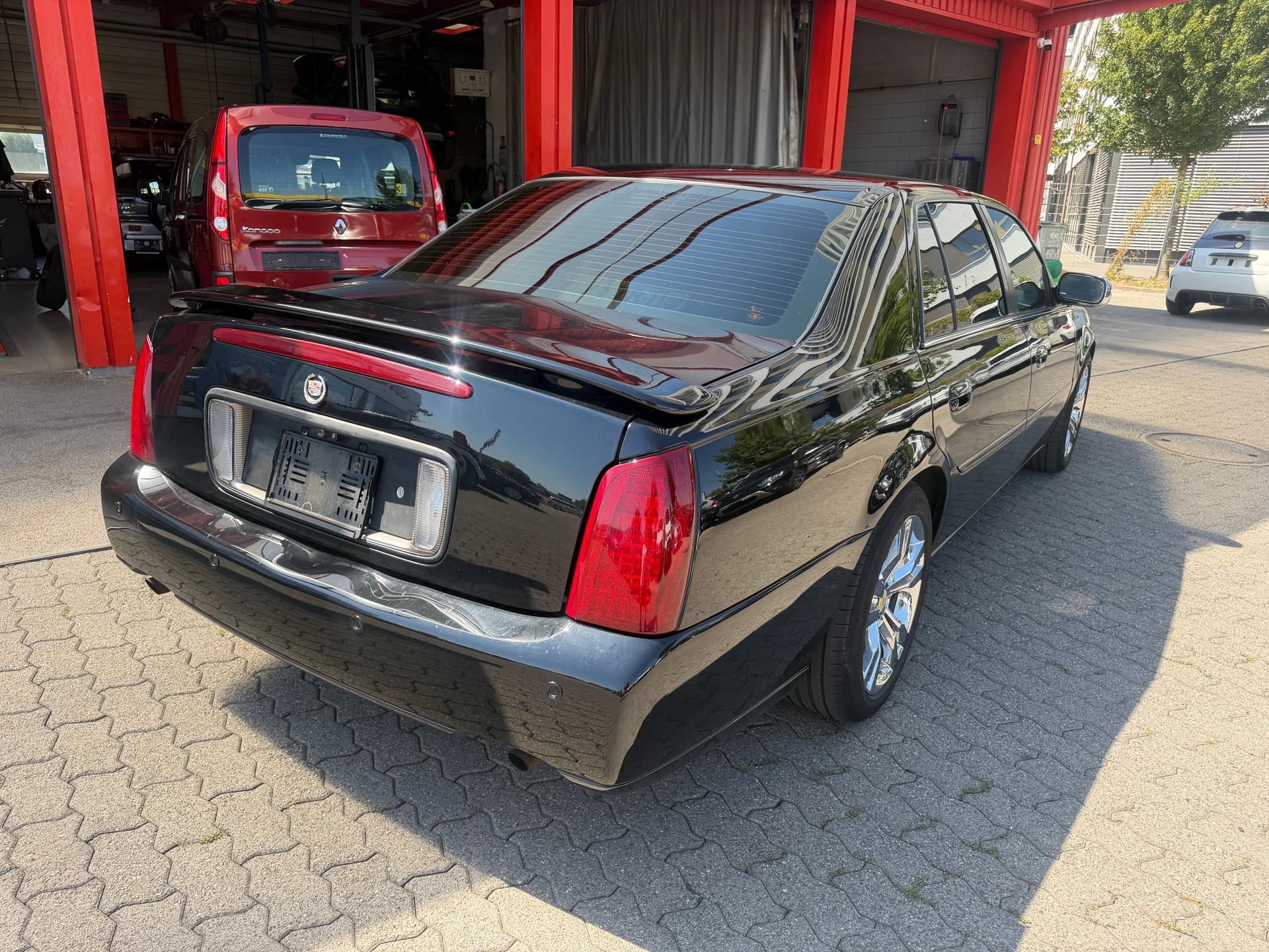 CADILLAC DEVILLE-image-7