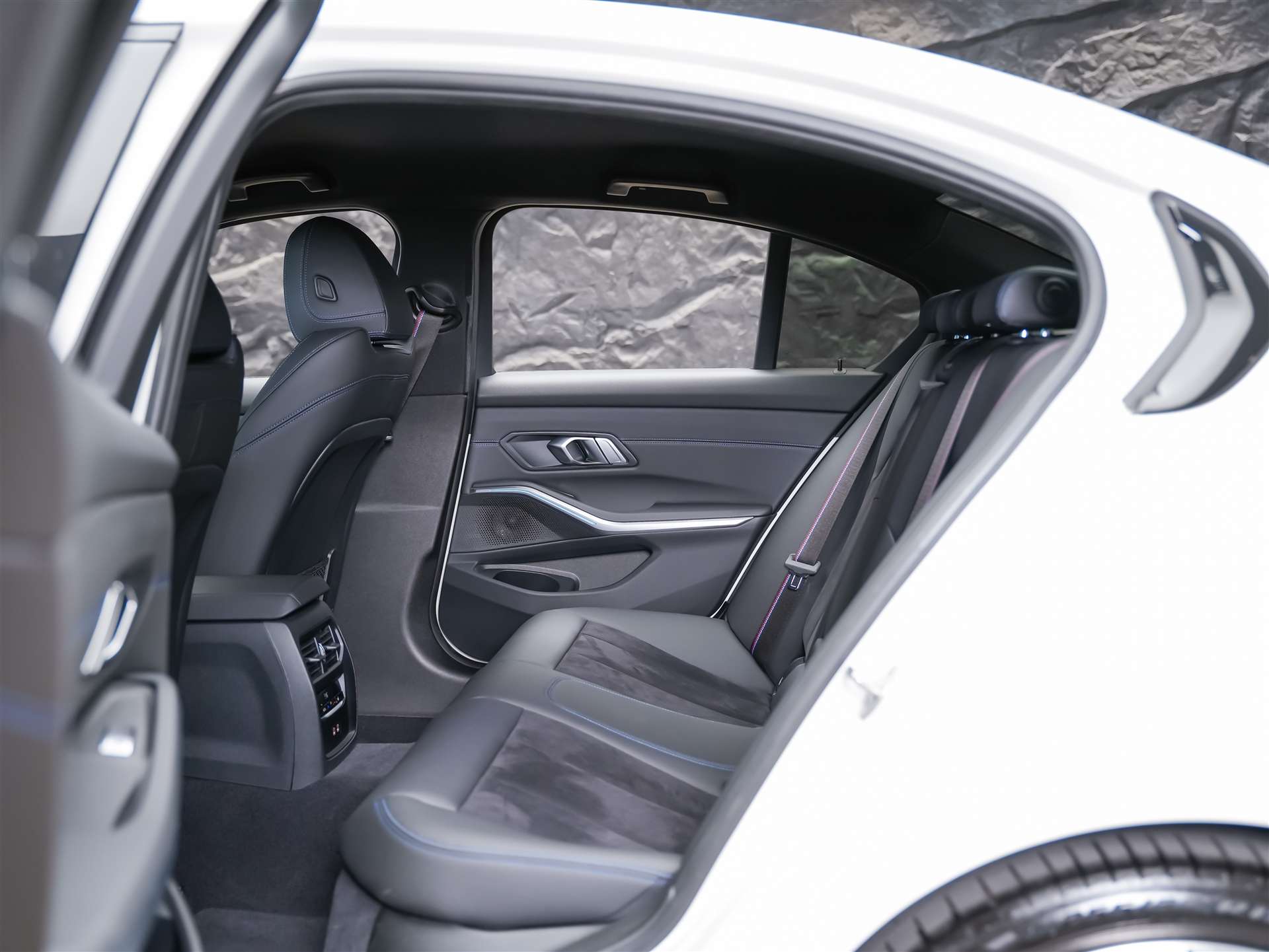 BMW M340i xDrive Steptronic M Sport Pro *20" Felgen*Standheizung*Head-Up*M-Fahrwerk*-image-12