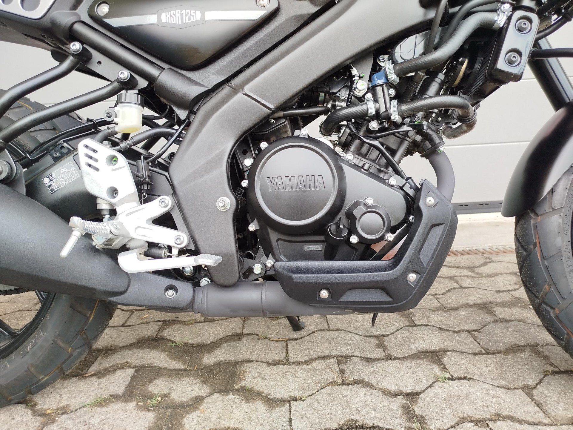 YAMAHA XSR 125-image-8