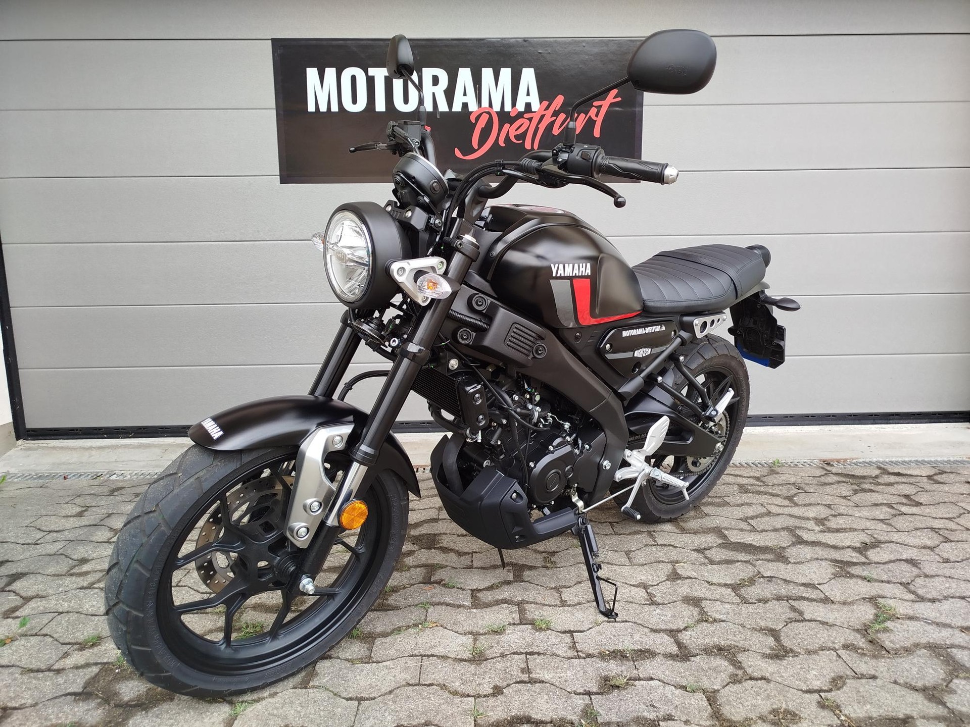 YAMAHA XSR 125-image-3