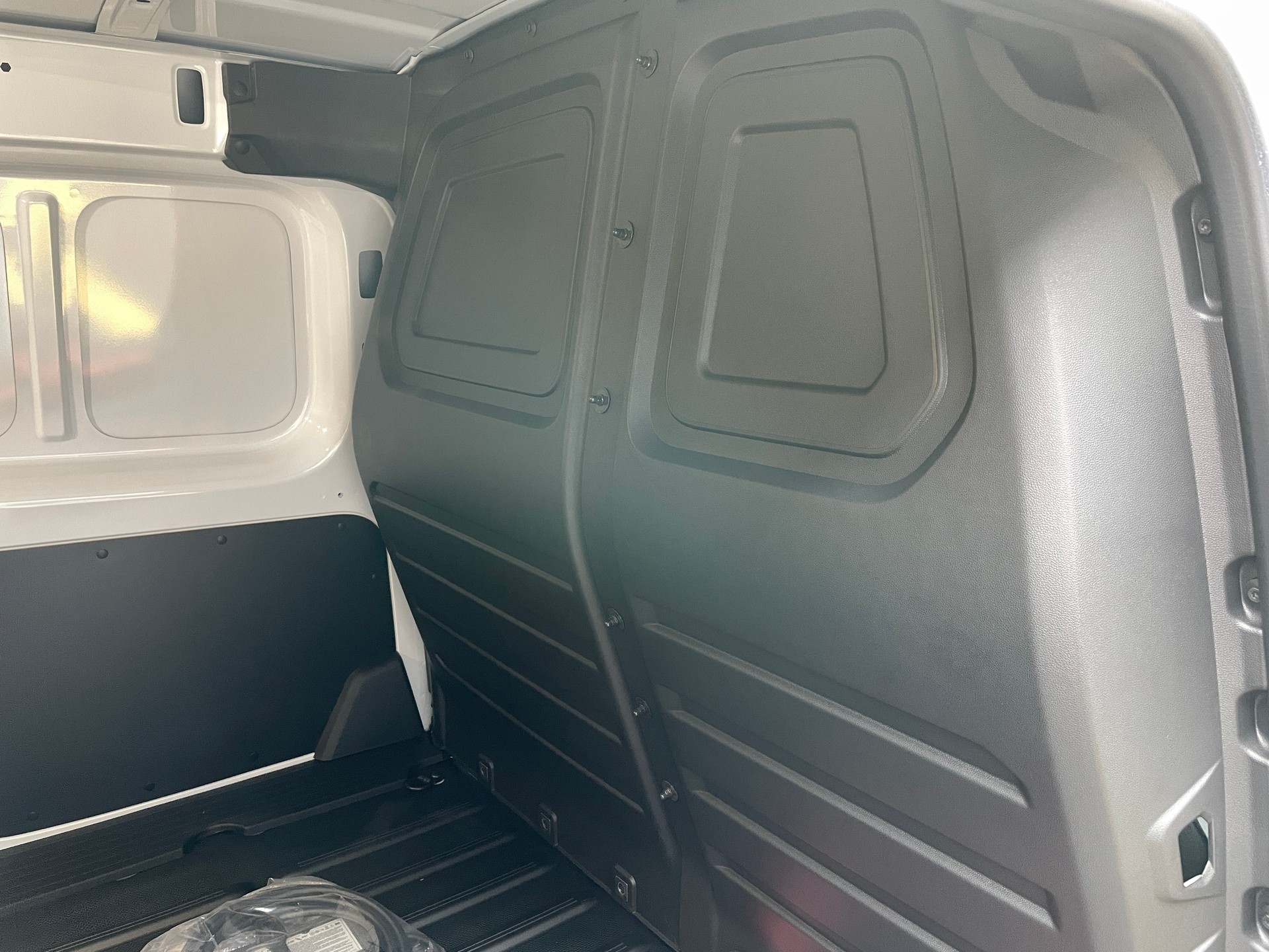 NISSAN Townstar EV45 kWh 22kW L2 Acenta-image-8