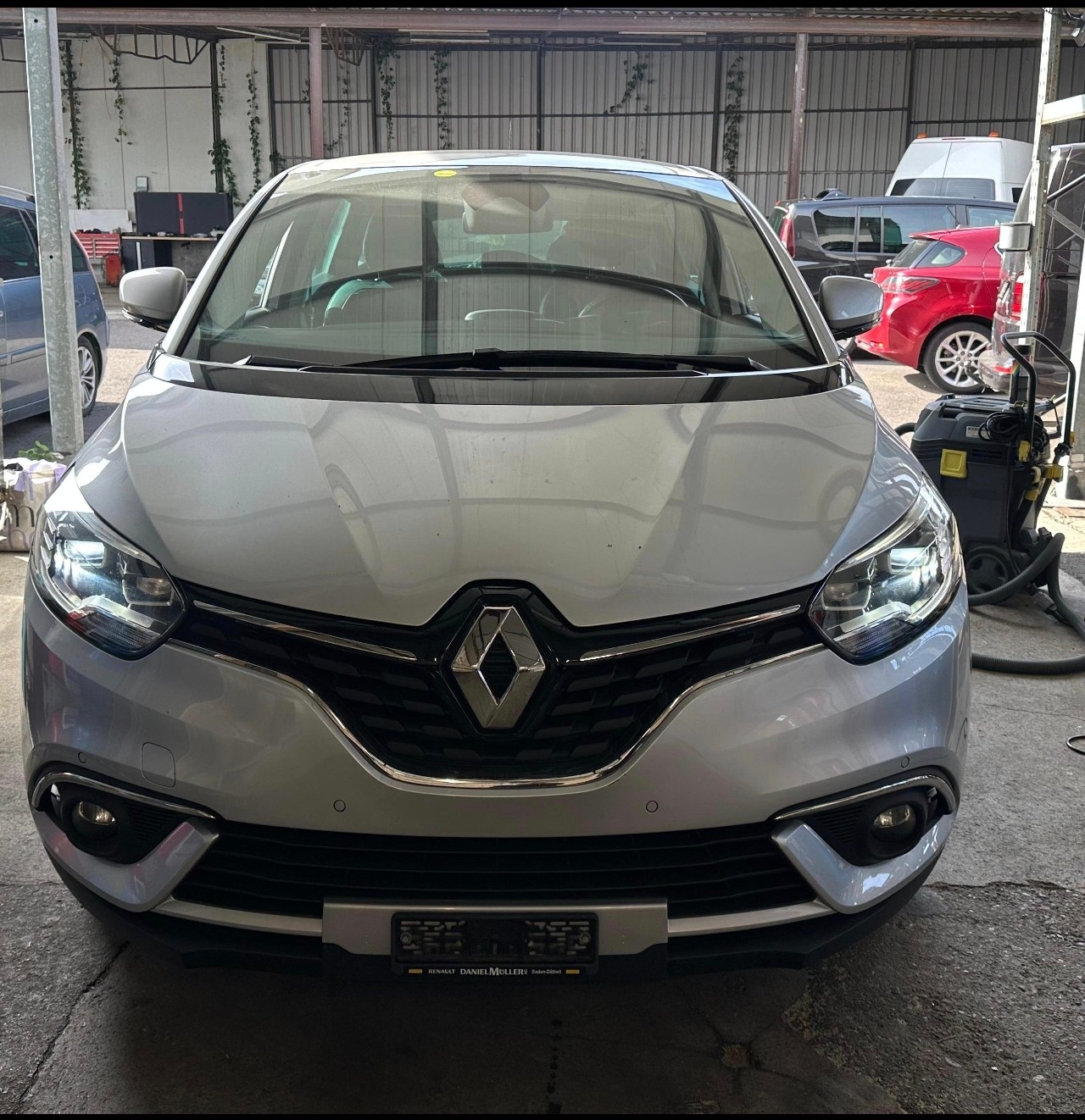 RENAULT Grand Scénic 1.8 dCi Intens EDC