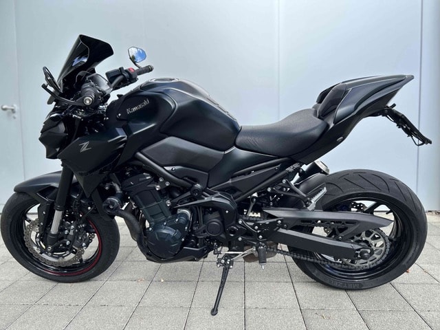 KAWASAKI Z 900-showroom-element-1
