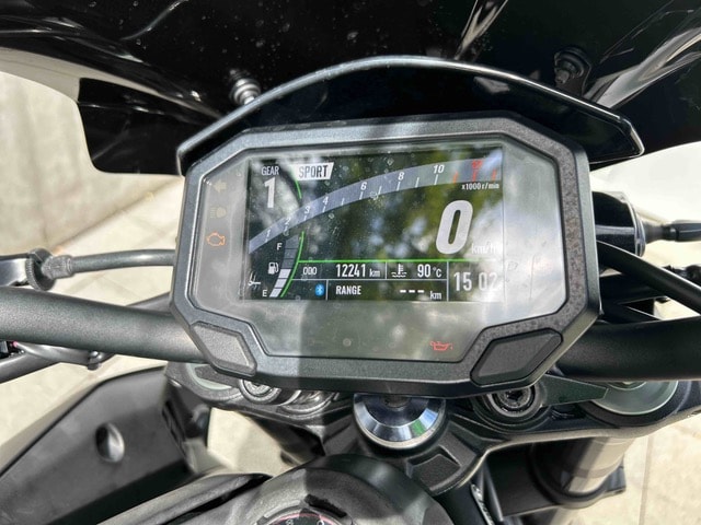 KAWASAKI Z 900-image-4