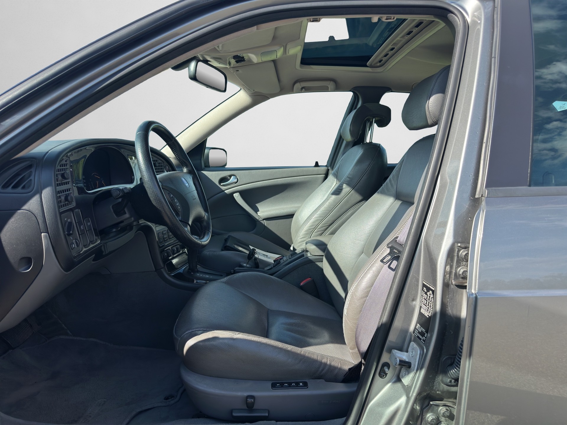 SAAB 9-5 2.3T Aero-image-8