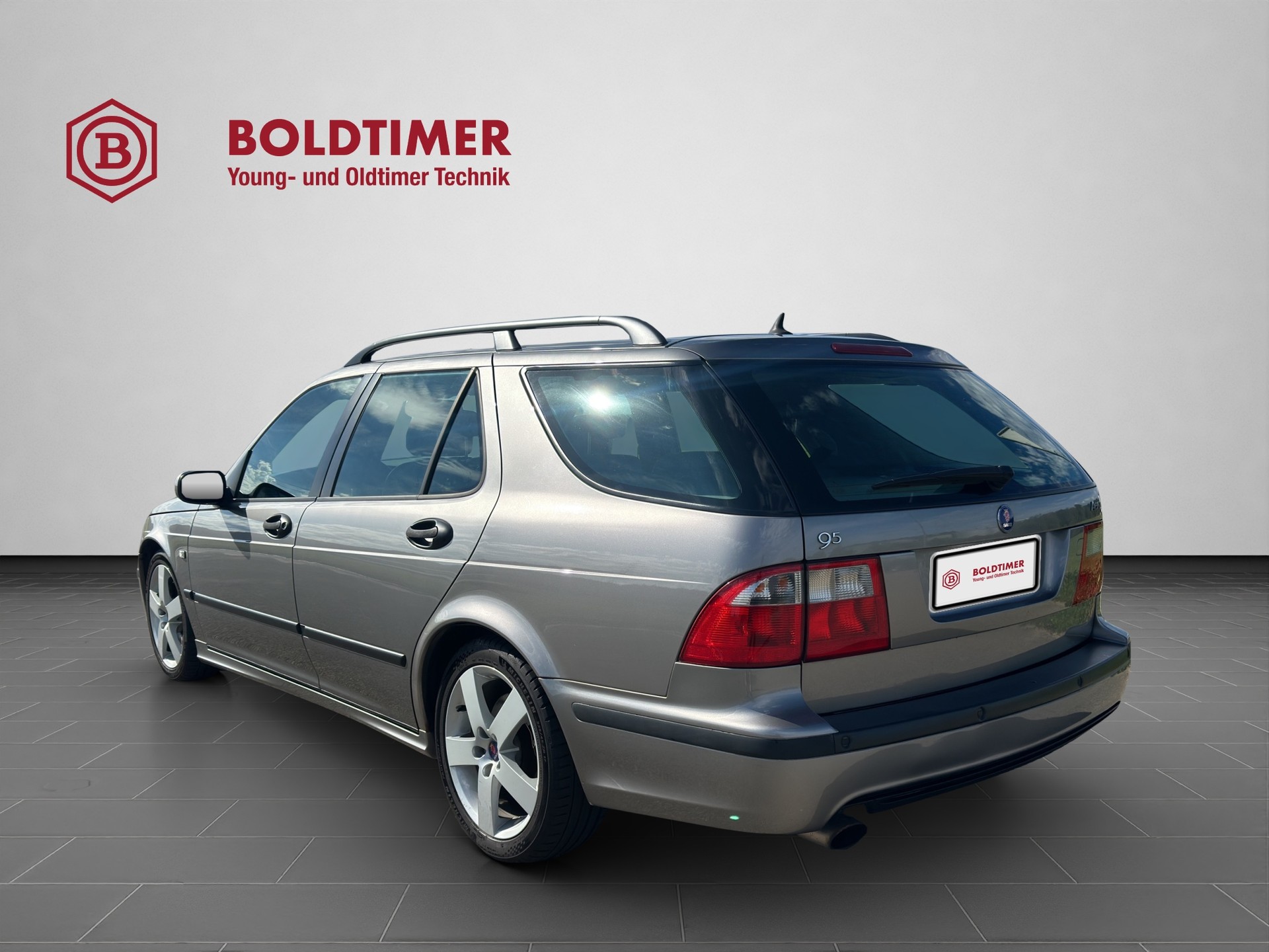 SAAB 9-5 2.3T Aero-showroom-element-3