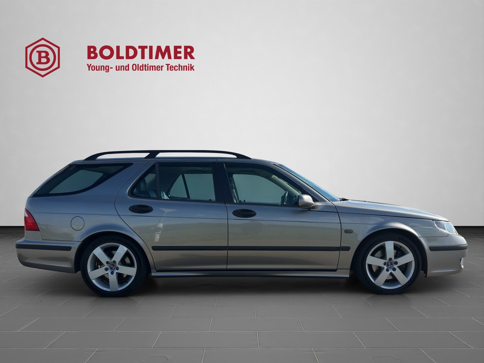 SAAB 9-5 2.3T Aero-image-6