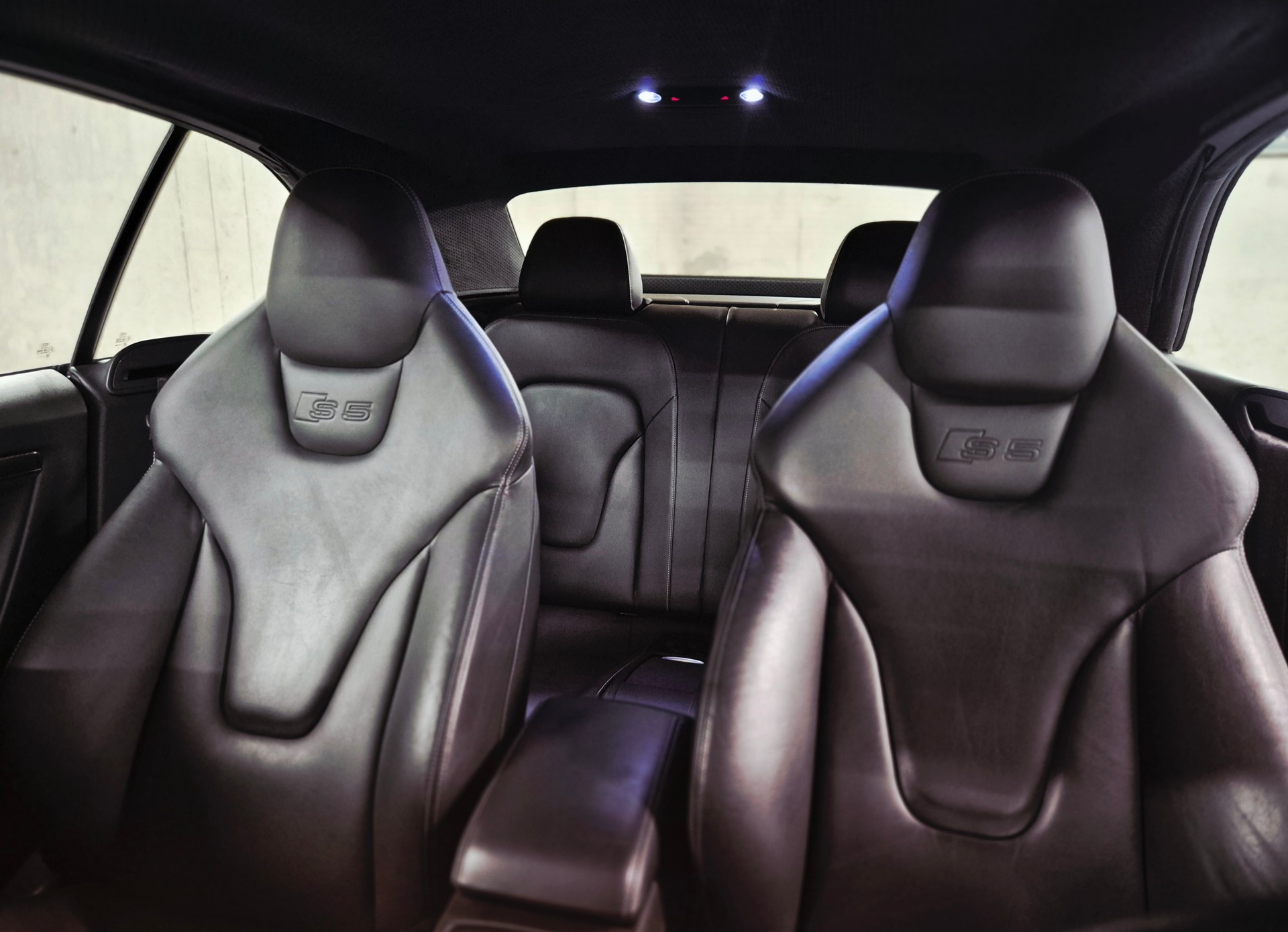 AUDI S5 Cabrio 3.0 TFSI quattro S-tronic-image-13