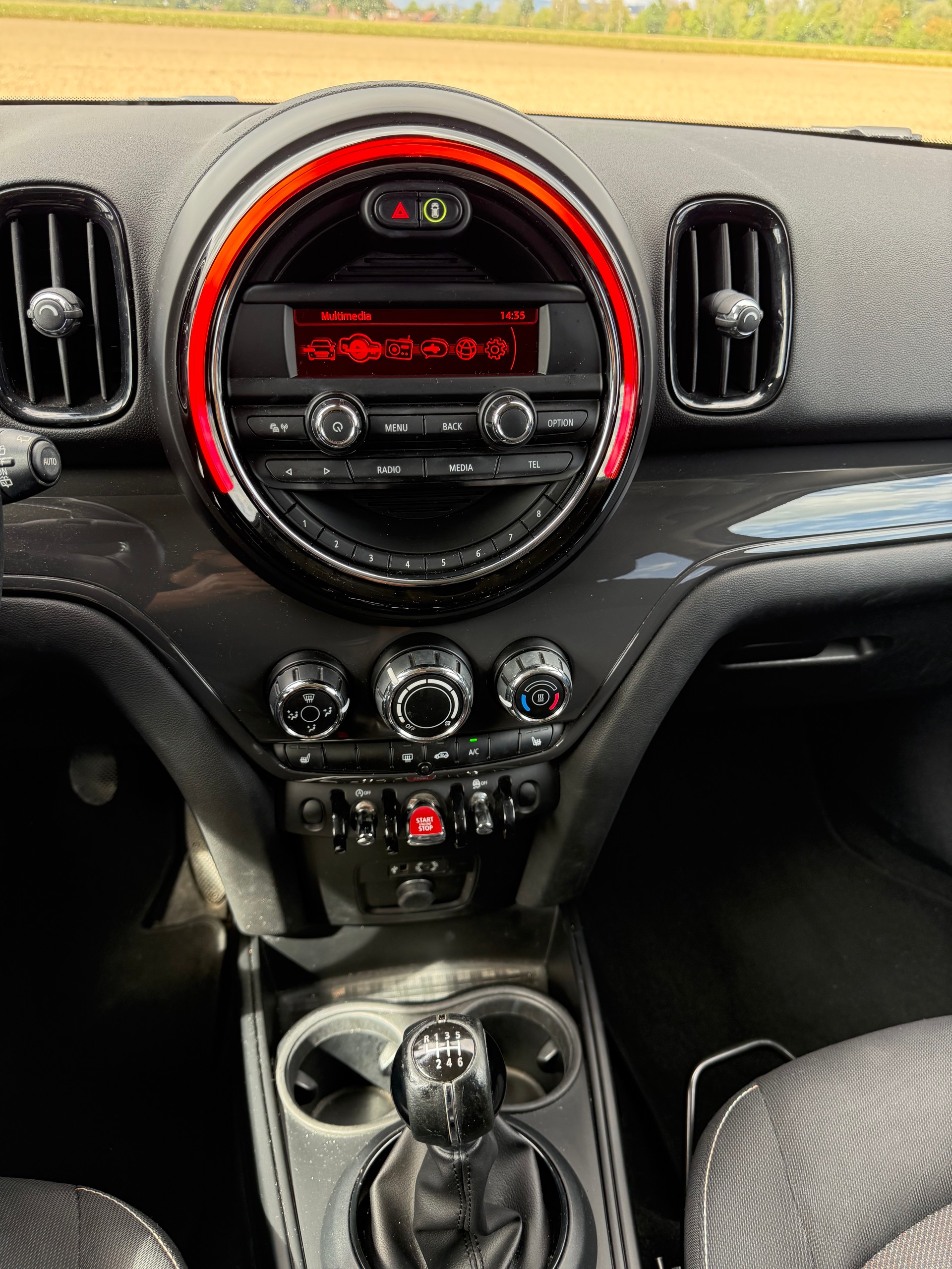 MINI Countryman Cooper D ALL4-image-7