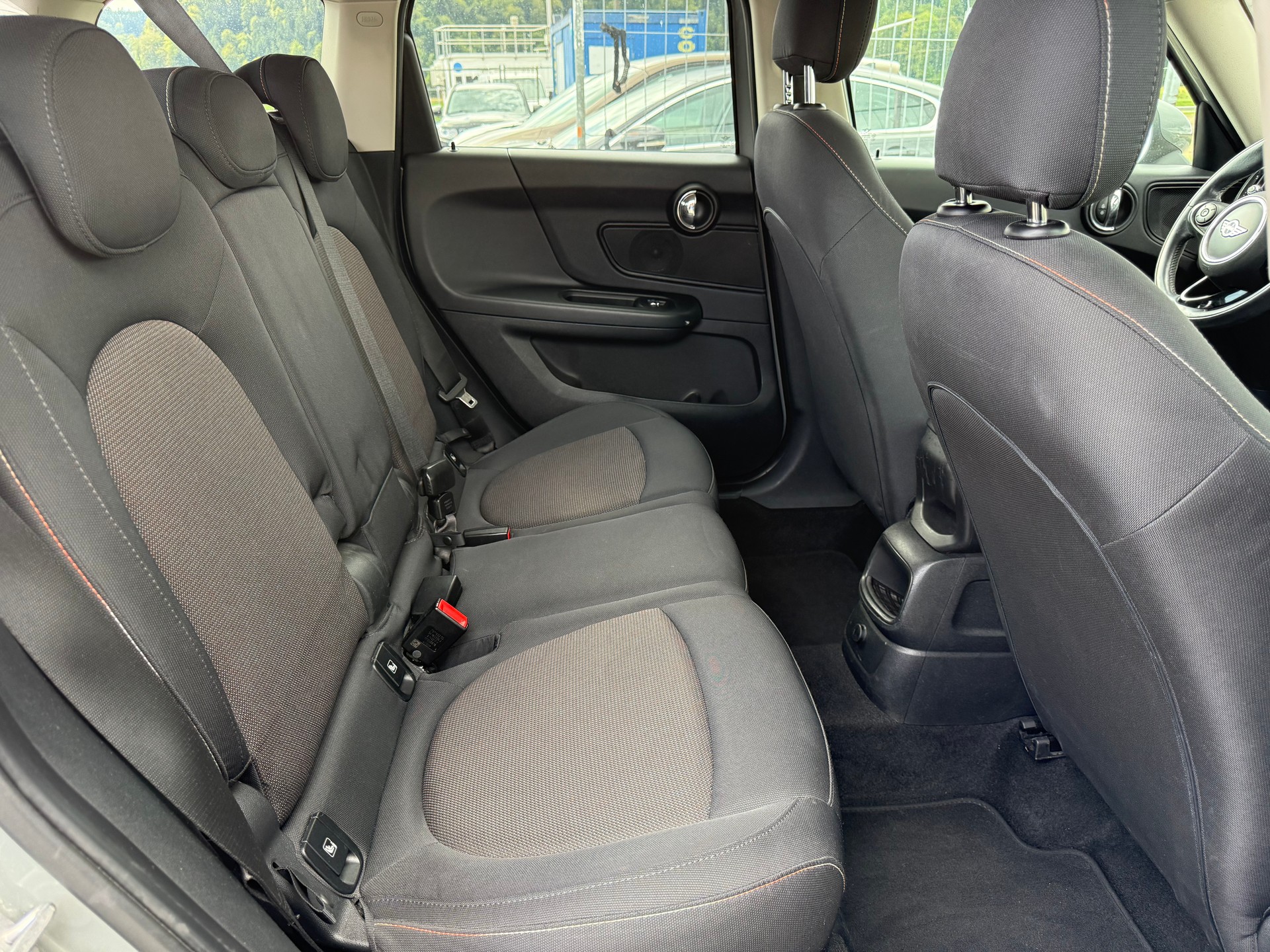 MINI Countryman Cooper D ALL4-image-11