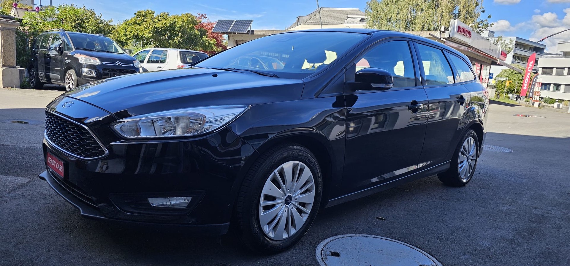FORD Focus 1.0 SCTi Black Edition-image-1