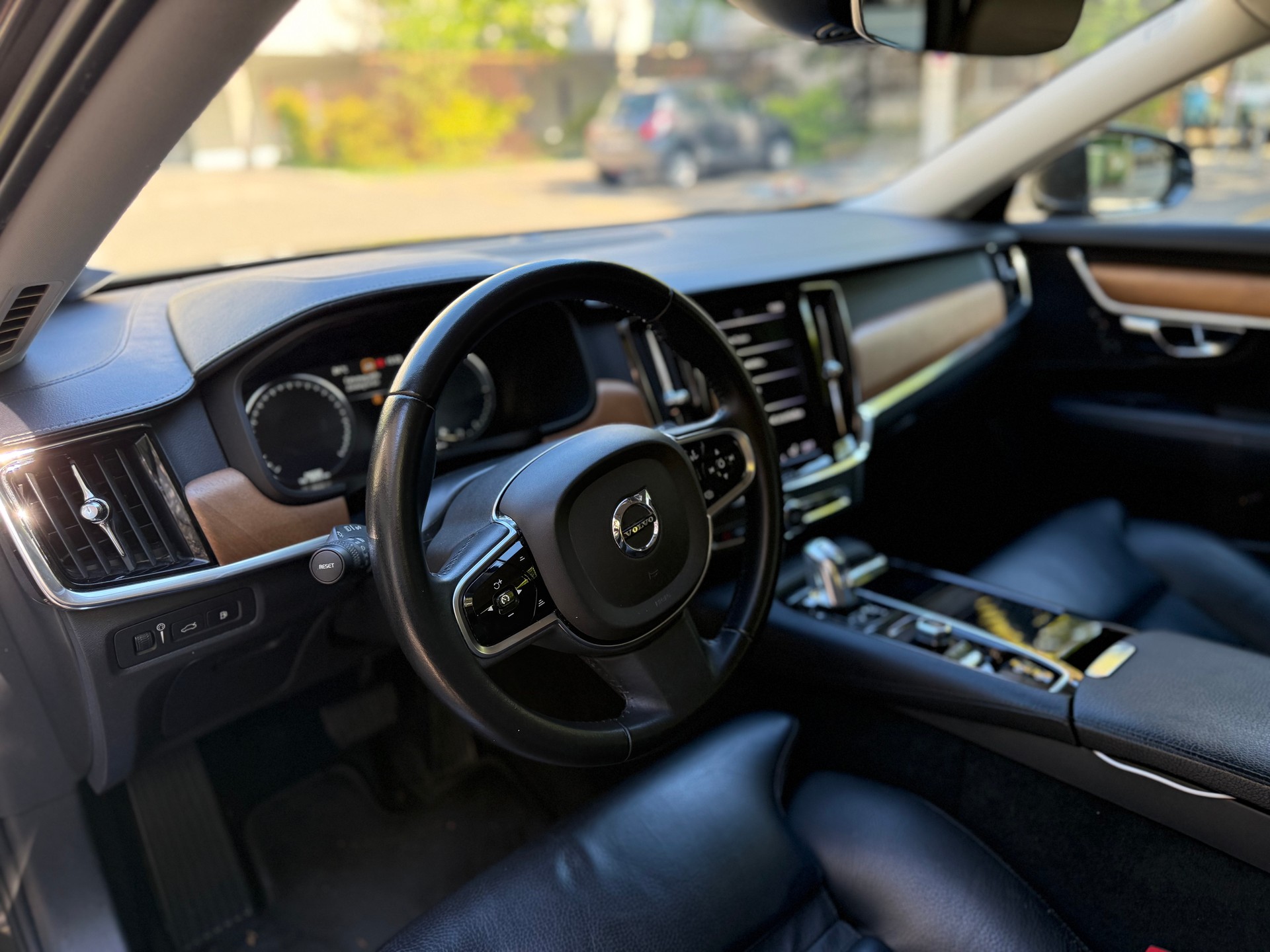 VOLVO 2.0 T8 TE Inscription AWD-image-4