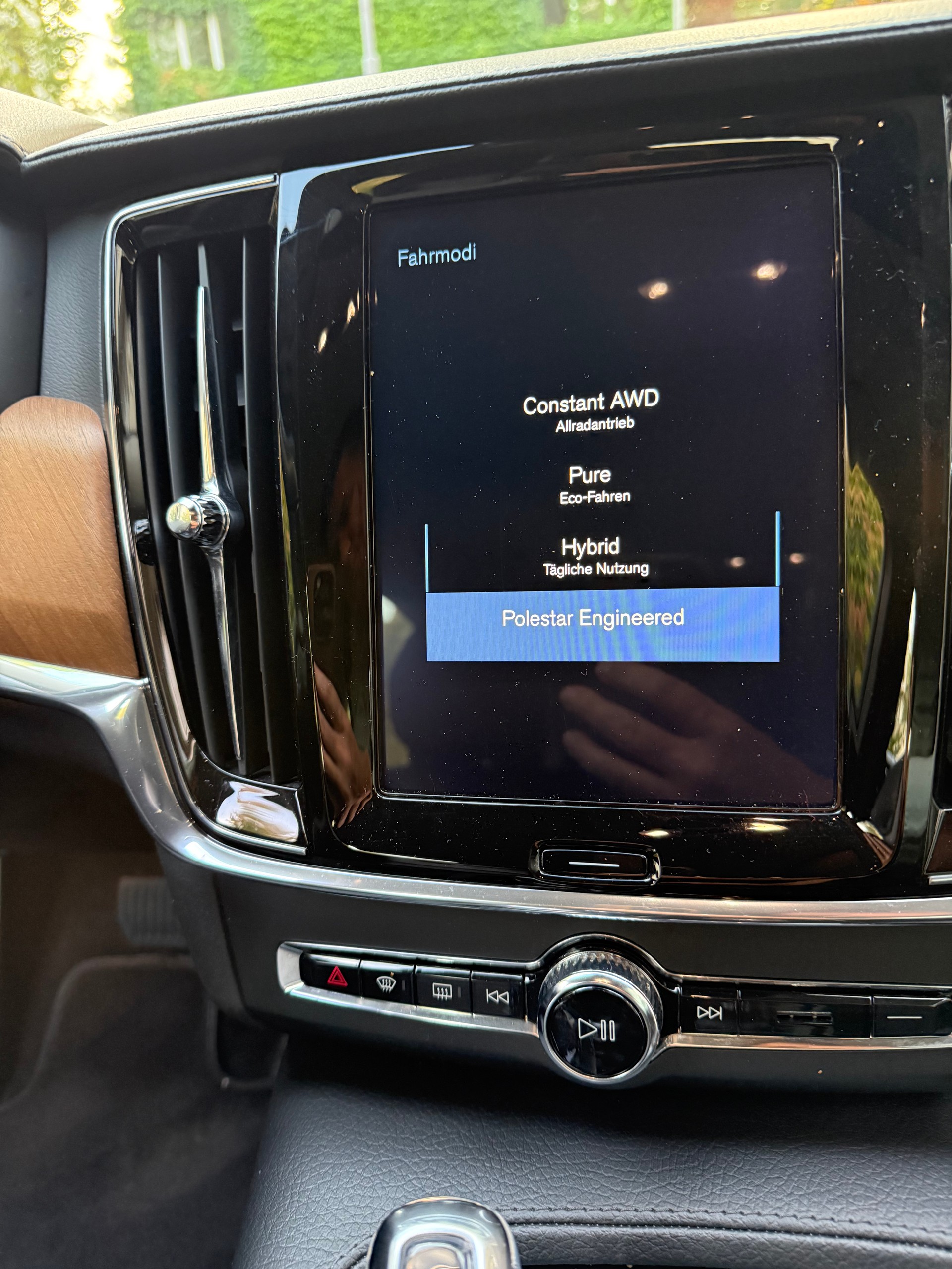 VOLVO 2.0 T8 TE Inscription AWD-image-10