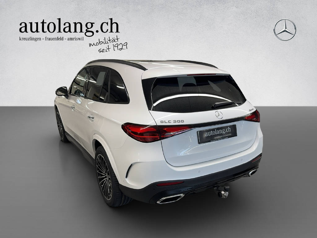 MERCEDES-BENZ GLC 300 AMG Line 4Matic-showroom-element-3