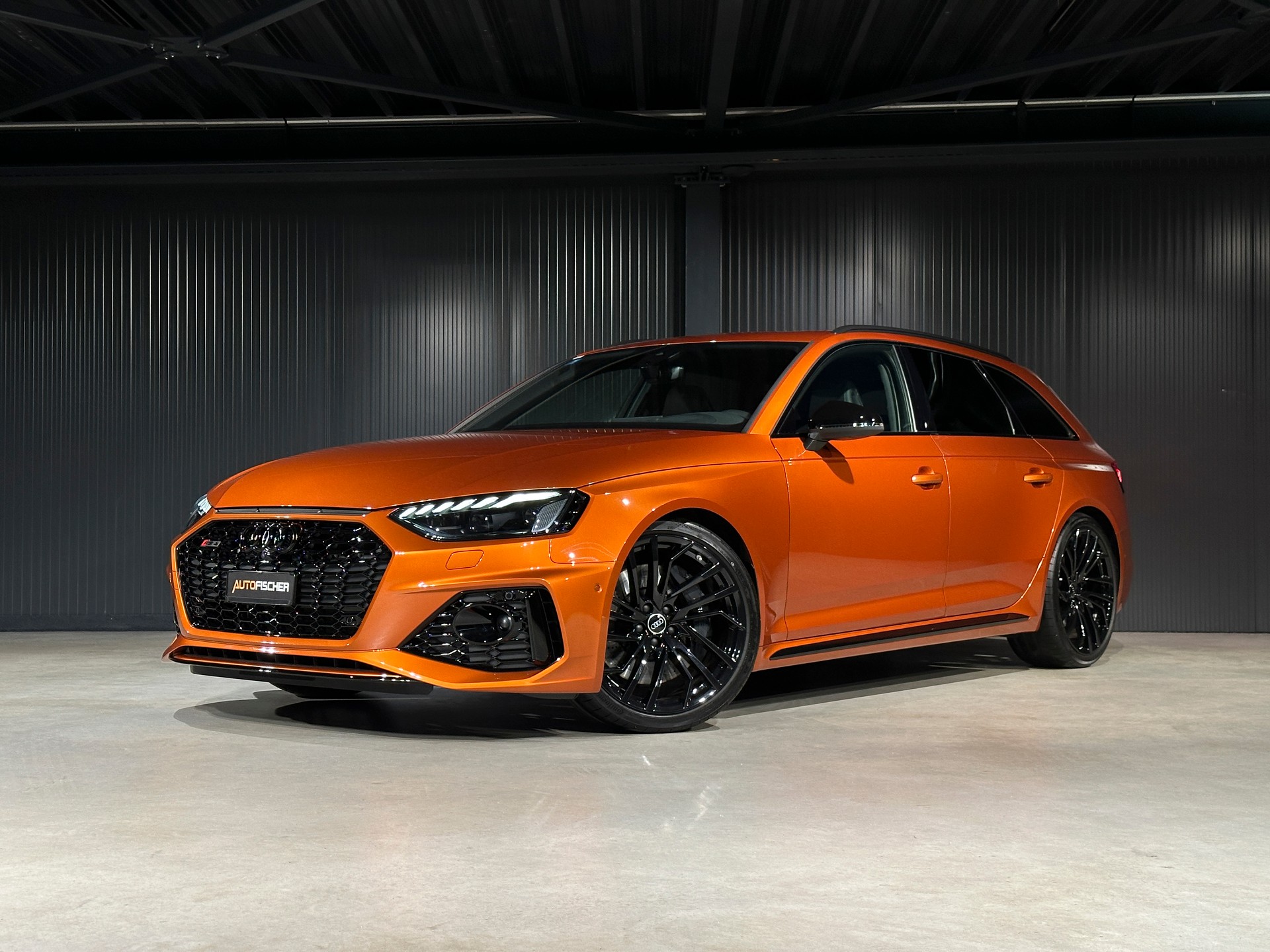 AUDI RS4 Avant quattro tiptronic