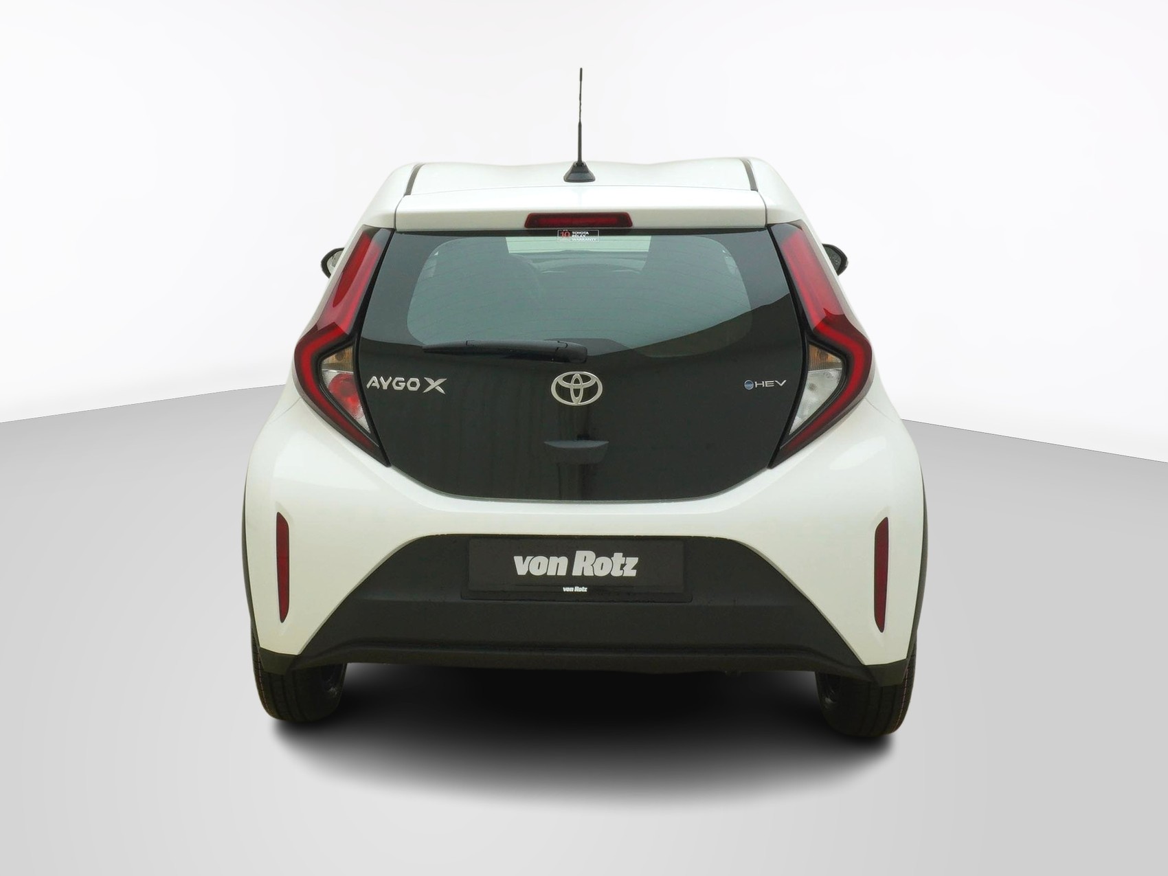 TOYOTA Aygo X 1.5 VVT-i HSD Comfort-showroom-element-2