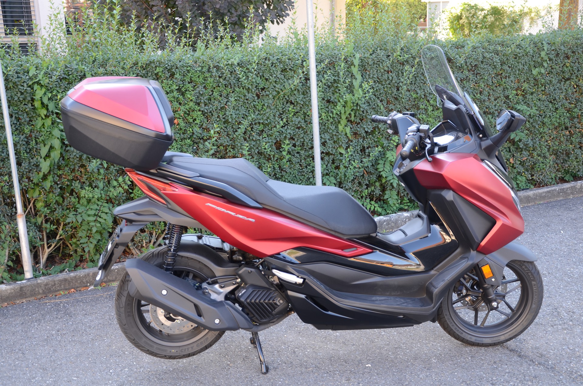 HONDA Nss 125 Forza Smart TopBox-image-1