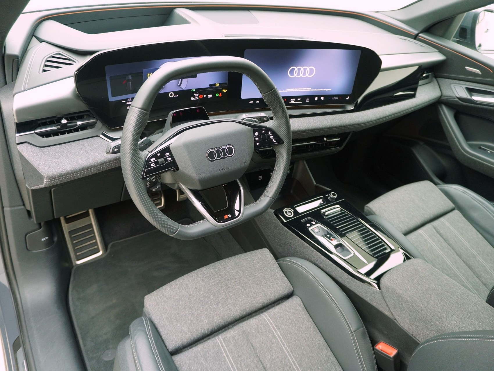 AUDI Q6 e-tron S line quattro **Audi Werksgarantie bis 02/2031**-image-12