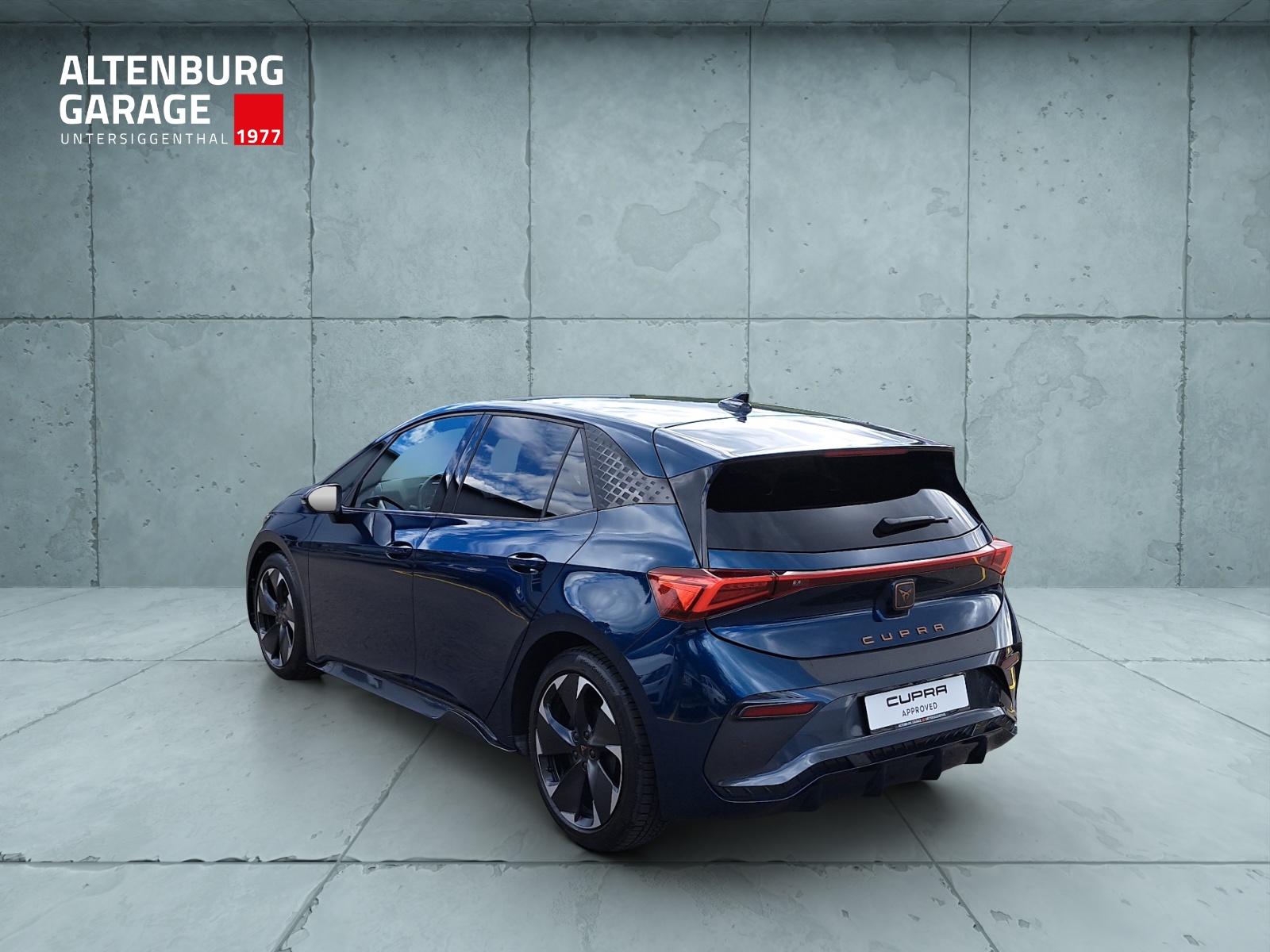 CUPRA Born Electric-showroom-element-2