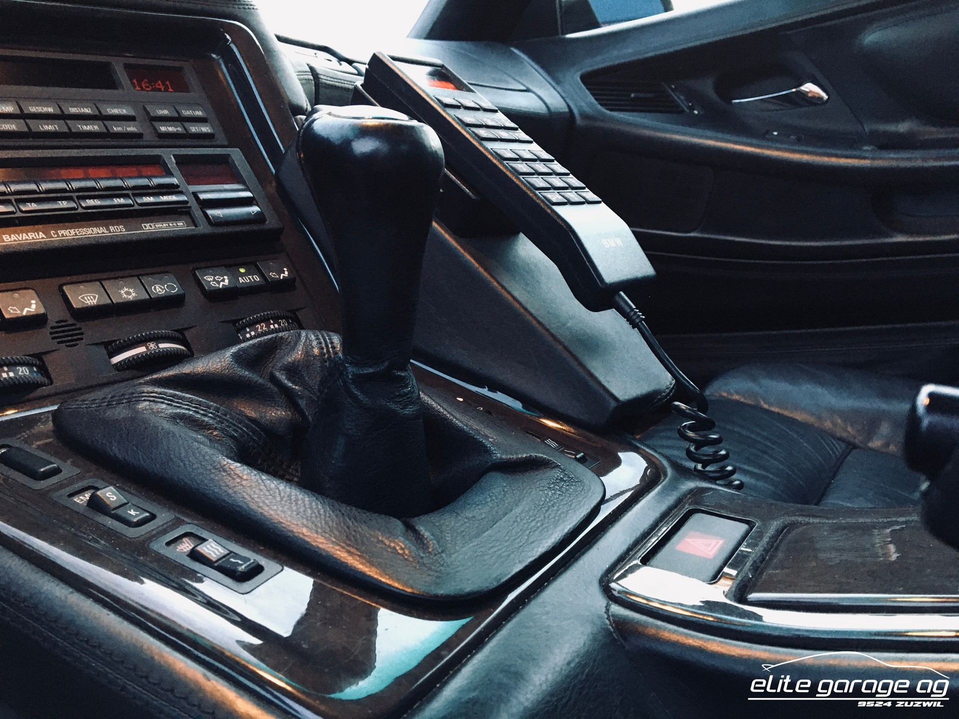 BMW 850CSi-image-13