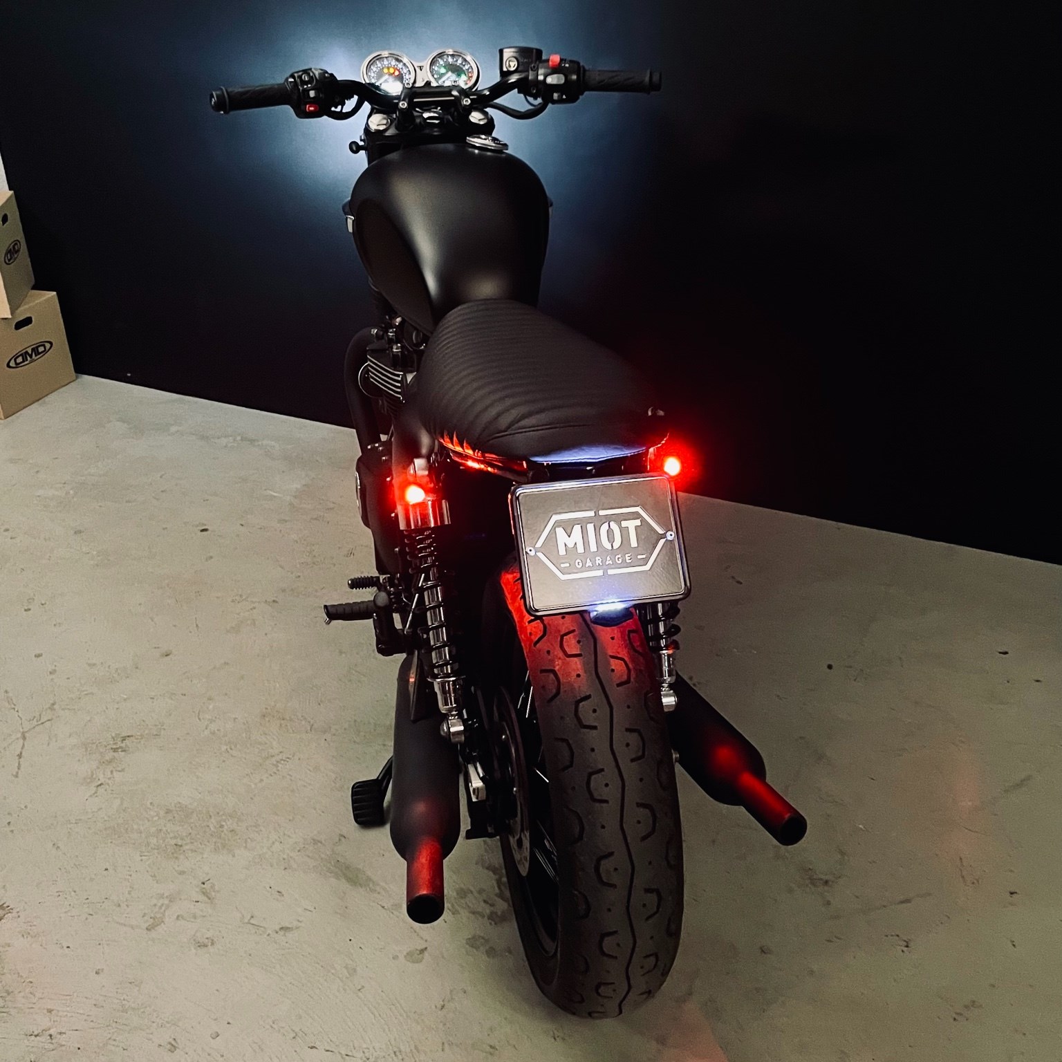 TRIUMPH Bonneville T120 Black-image-3