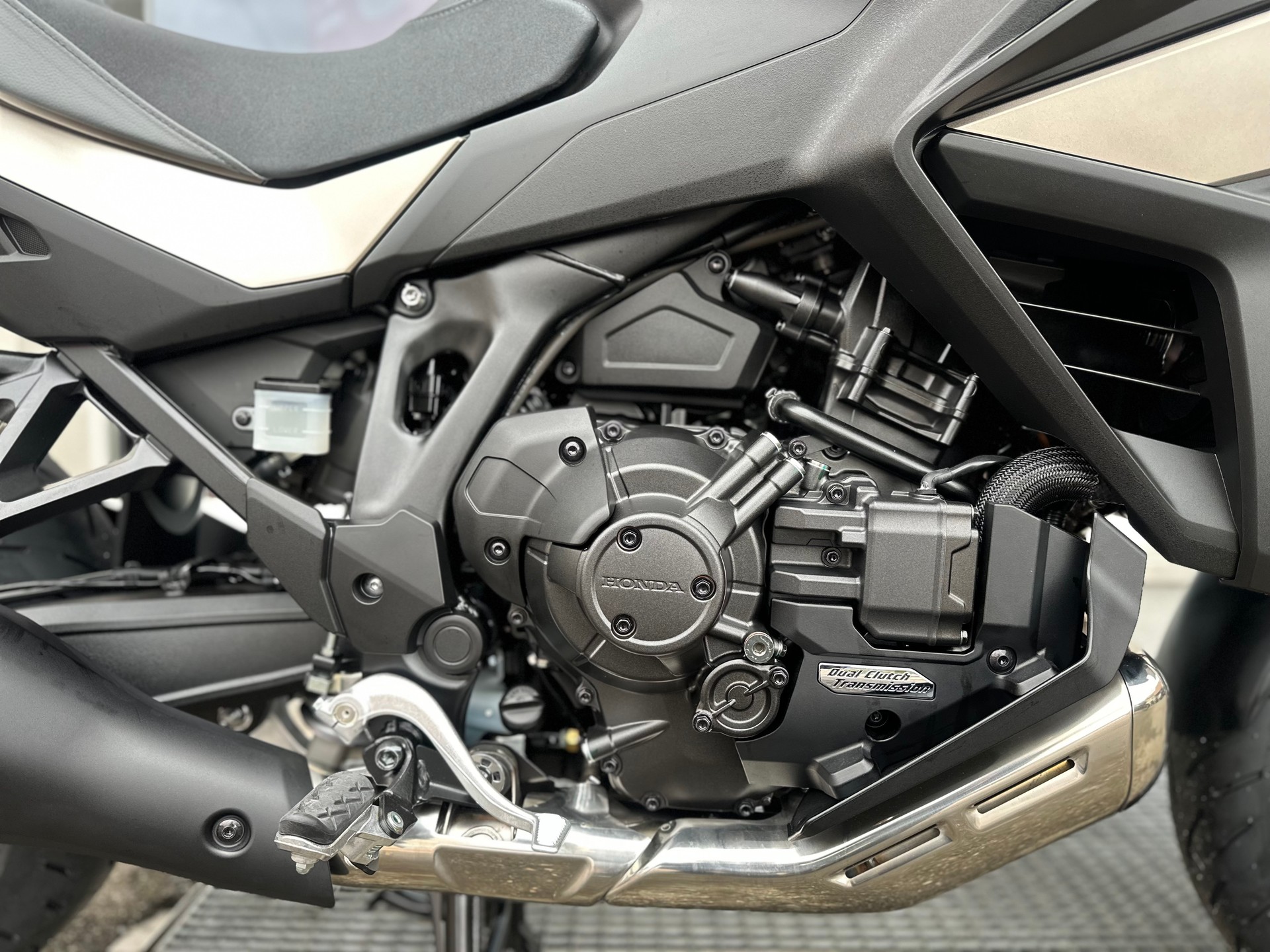 HONDA NT 1100 DCT-image-6