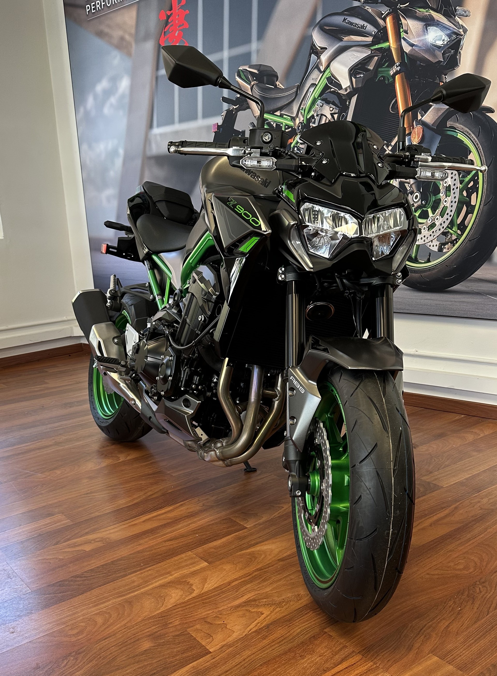 KAWASAKI Z 900-image-1