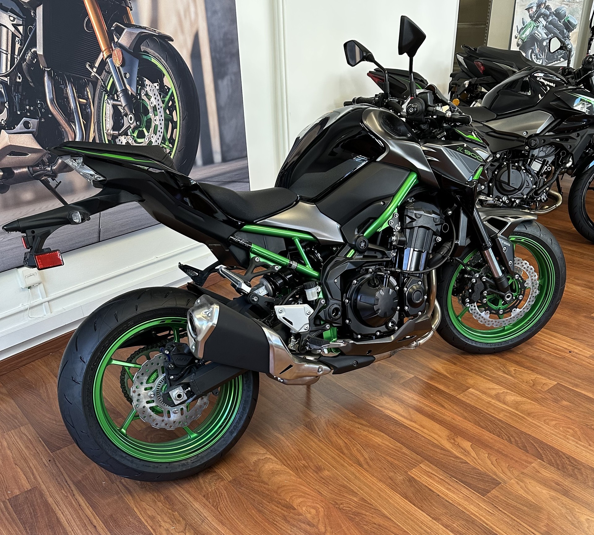 KAWASAKI Z 900-image-2
