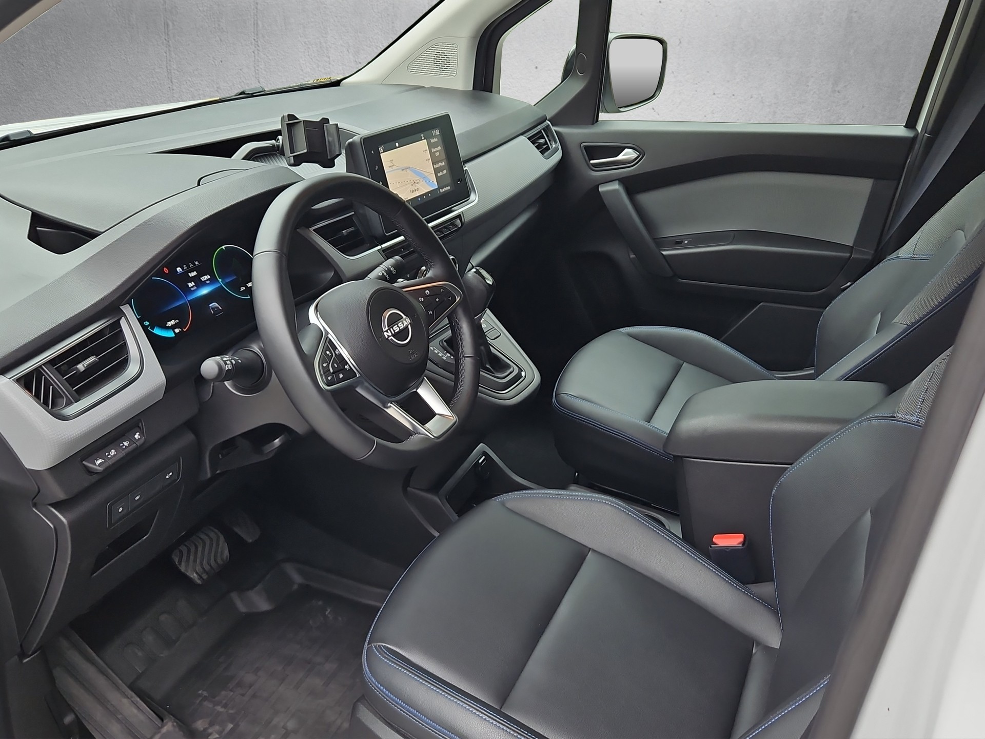 NISSAN Townstar 45kWh Tekna-image-9
