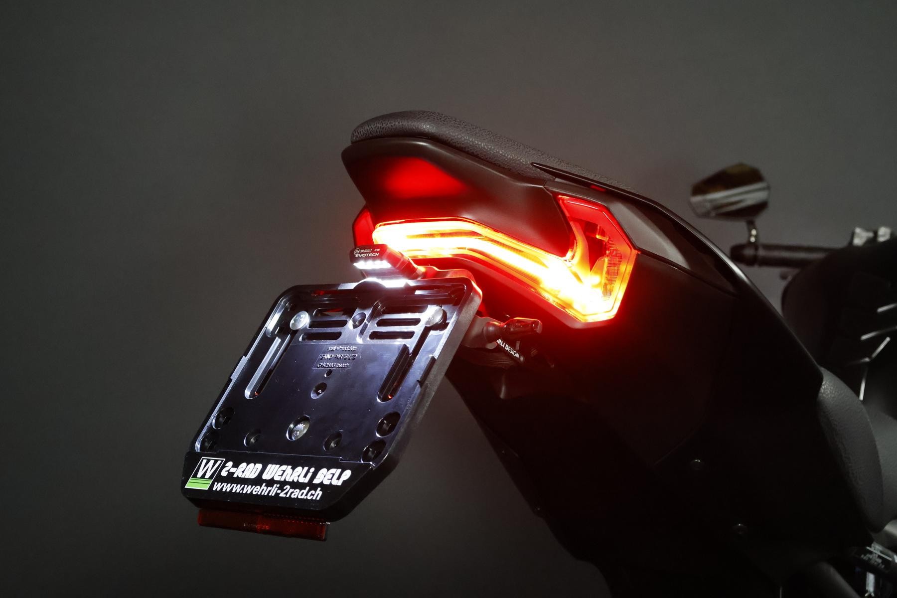 KAWASAKI Z 900 (91/70/35 KW) *Black Edition* Level 3-image-7