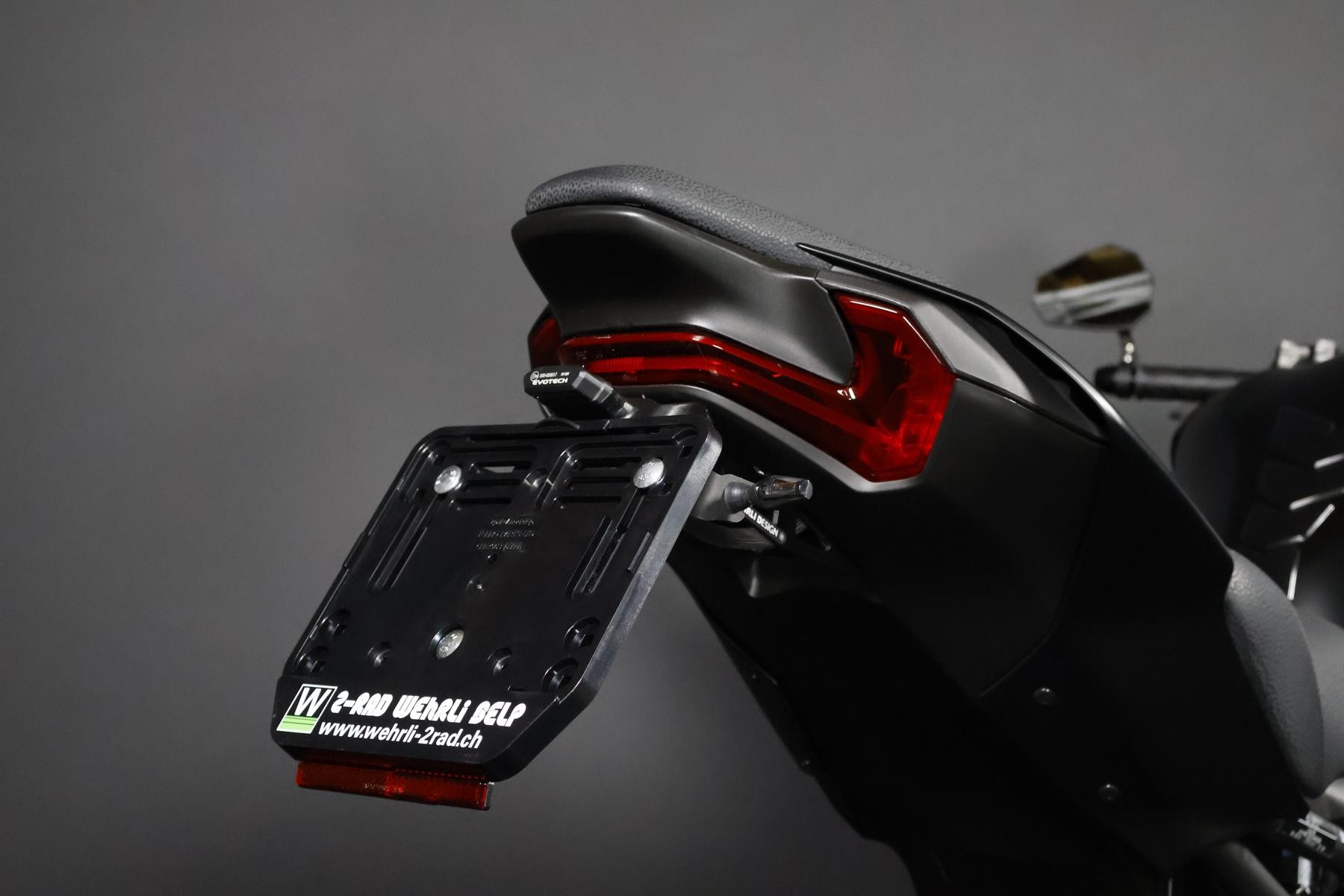 KAWASAKI Z 900 (91/70/35 KW) *Black Edition* Level 3-image-6