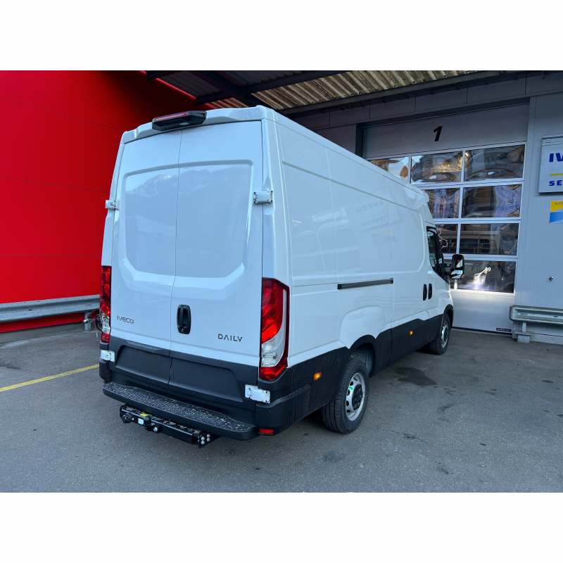 IVECO Daily 35S18HA8V Kaw.3520L H2 3.0 HPI 180-showroom-element-3
