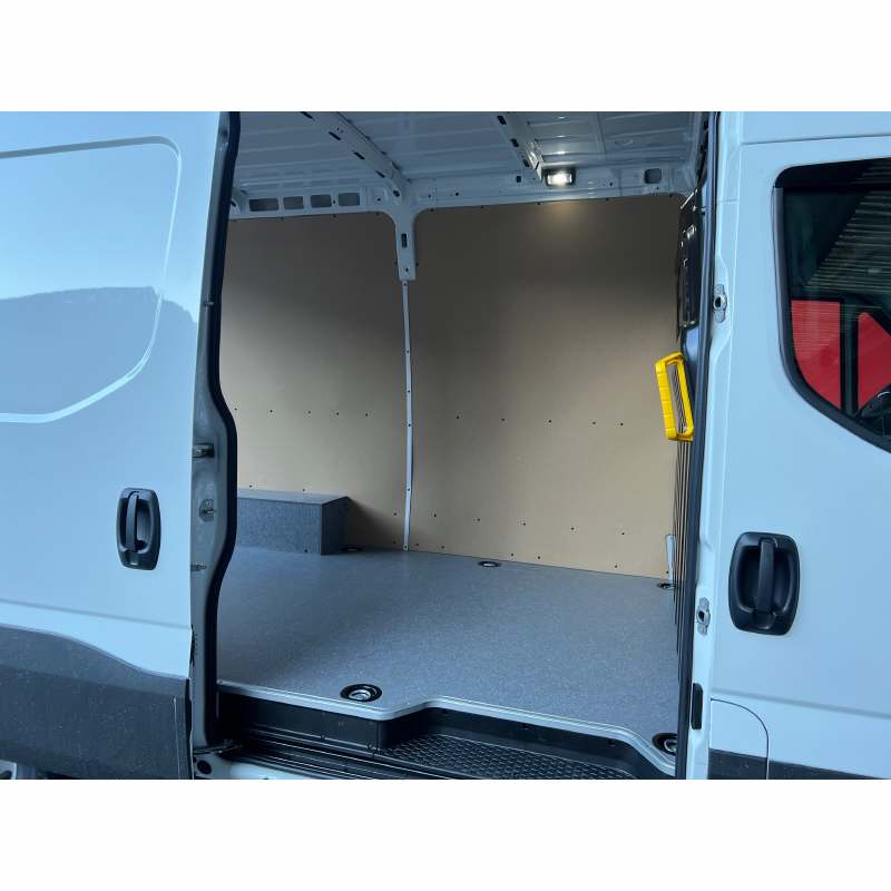 IVECO Daily 35S18HA8V Kaw.3520L H2 3.0 HPI 180-image-12