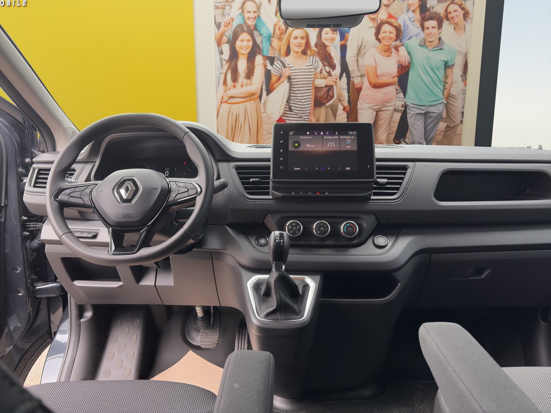 RENAULT Trafic Blue dCi 150 Grand Passenger Evolution EDC-image-12