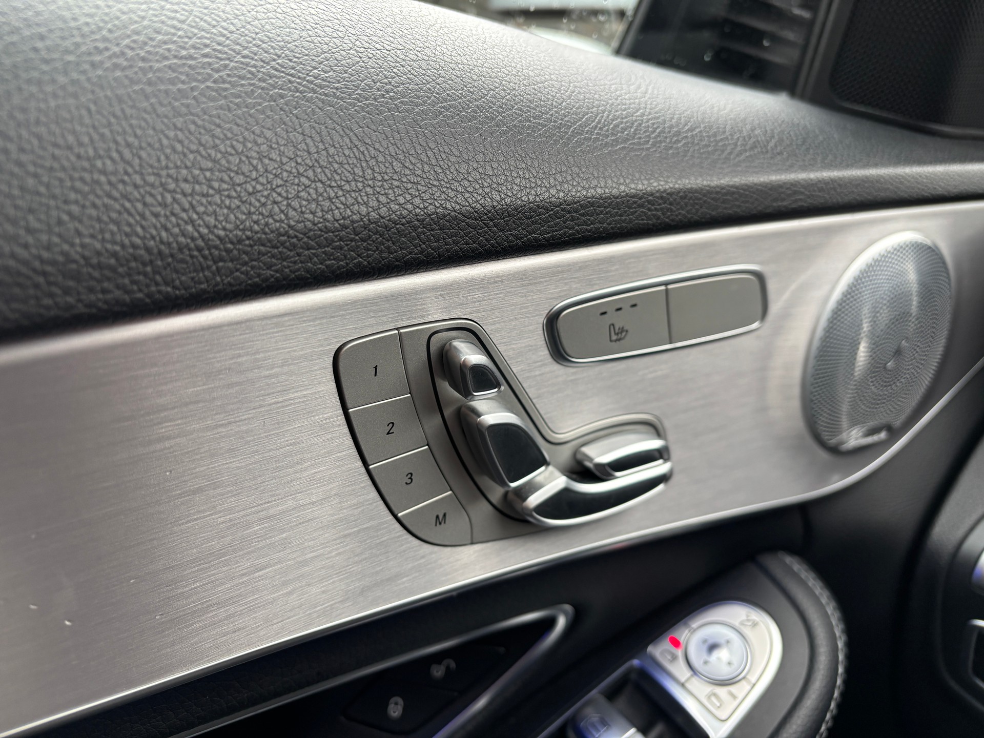 MERCEDES-BENZ C 200 Swiss Star AMG L.4M-image-7