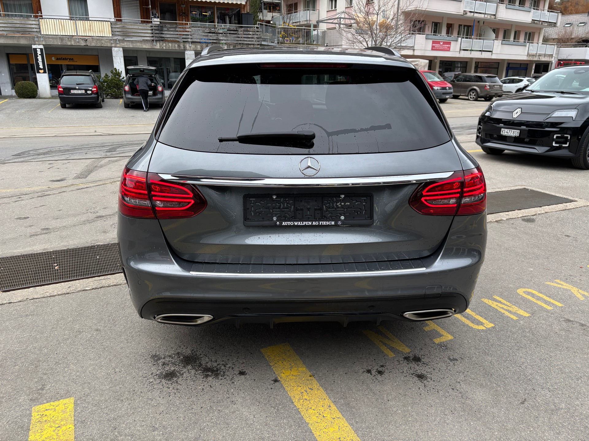 MERCEDES-BENZ C 200 Swiss Star AMG L.4M-showroom-element-3