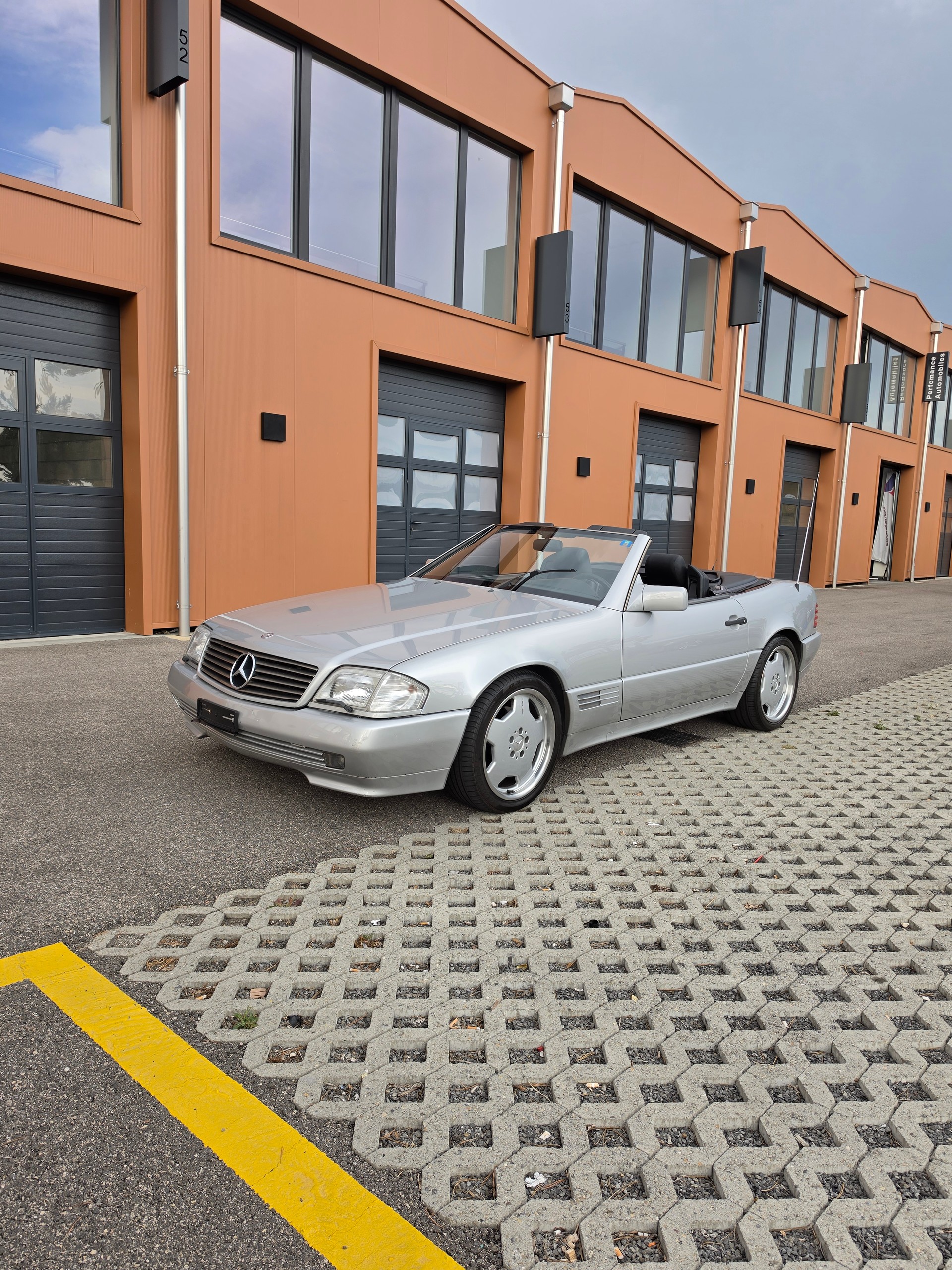 MERCEDES-BENZ 500 SL-image-8