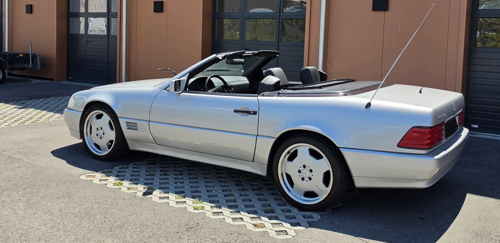 MERCEDES-BENZ 500 SL-image-1