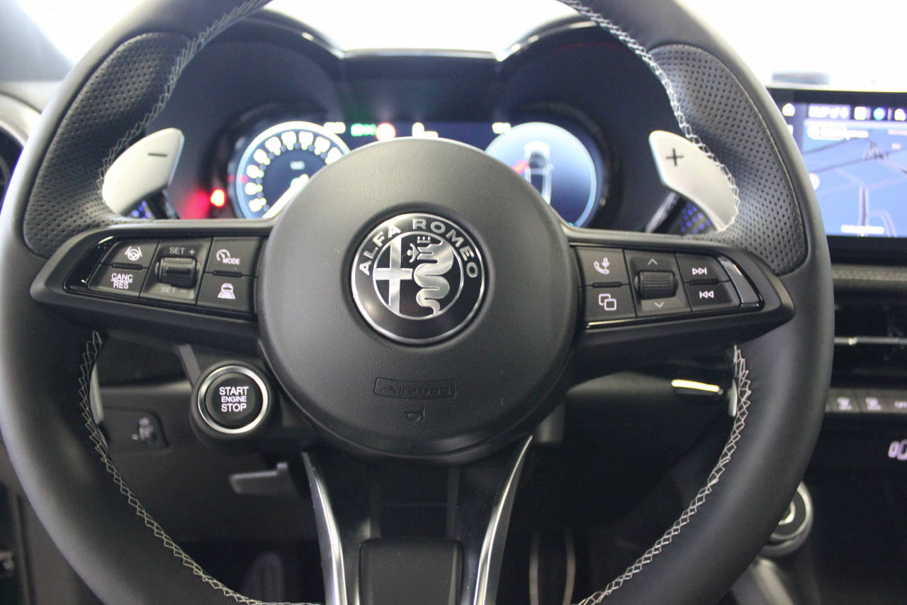 ALFA ROMEO Tonale 1.3 Plug-in Hybrid Q4 Sport Speciale-image-14