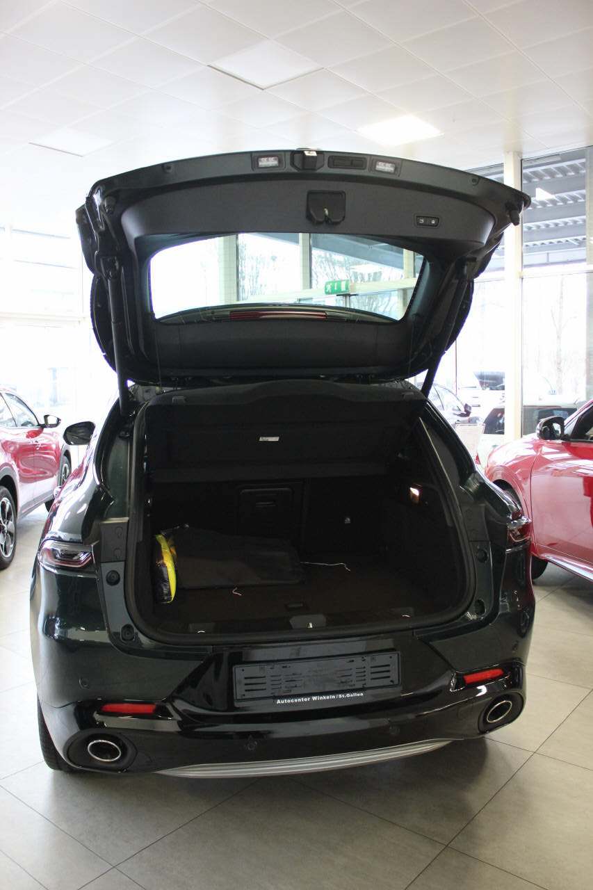 ALFA ROMEO Tonale 1.3 Plug-in Hybrid Q4 Sport Speciale-image-4
