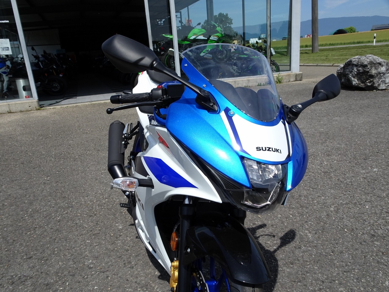 SUZUKI GSX-R 125-image-5