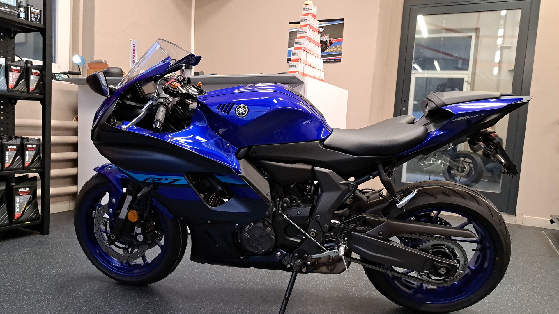 YAMAHA YZF-R7-image-2