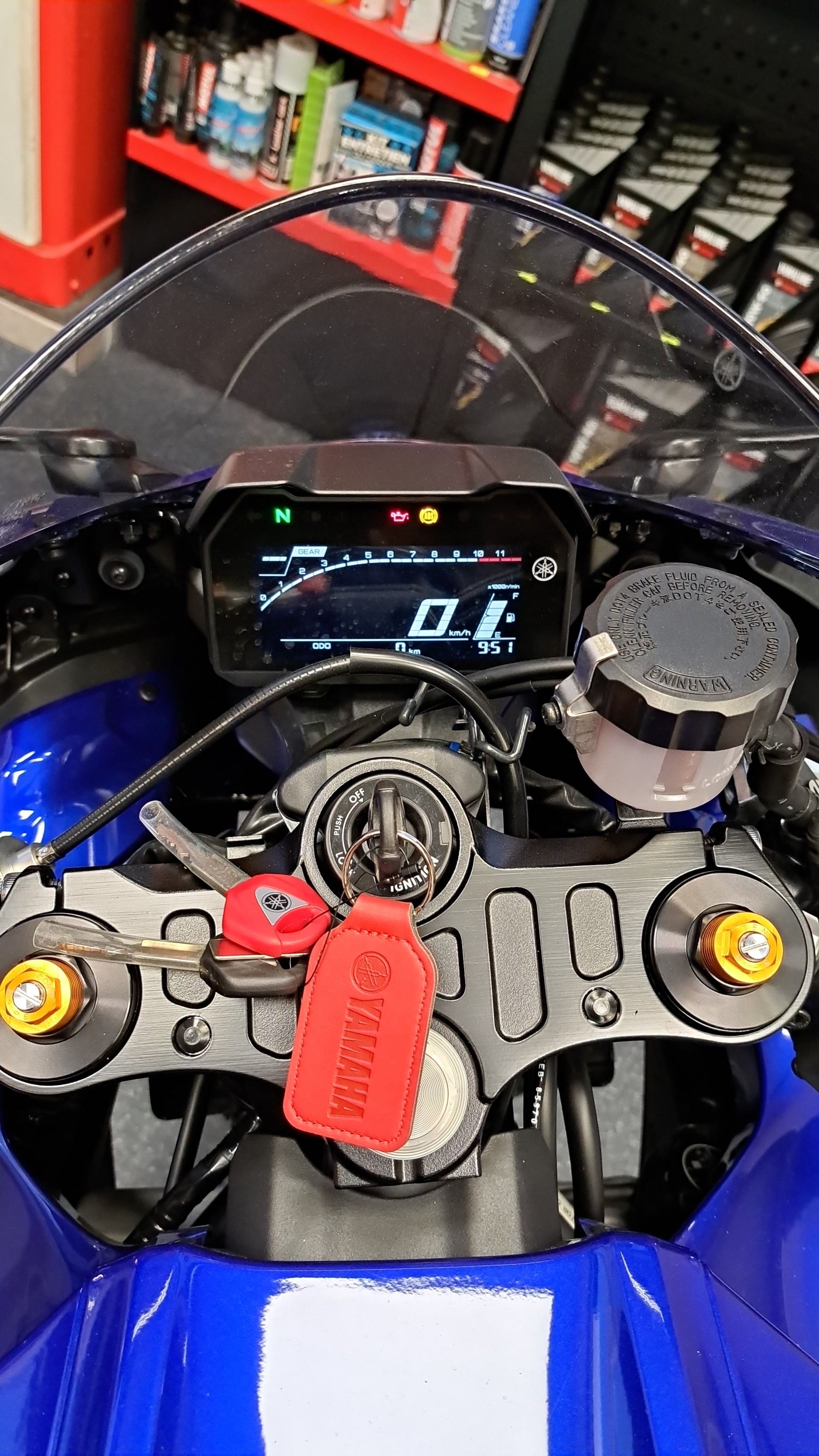 YAMAHA YZF-R7-image-5