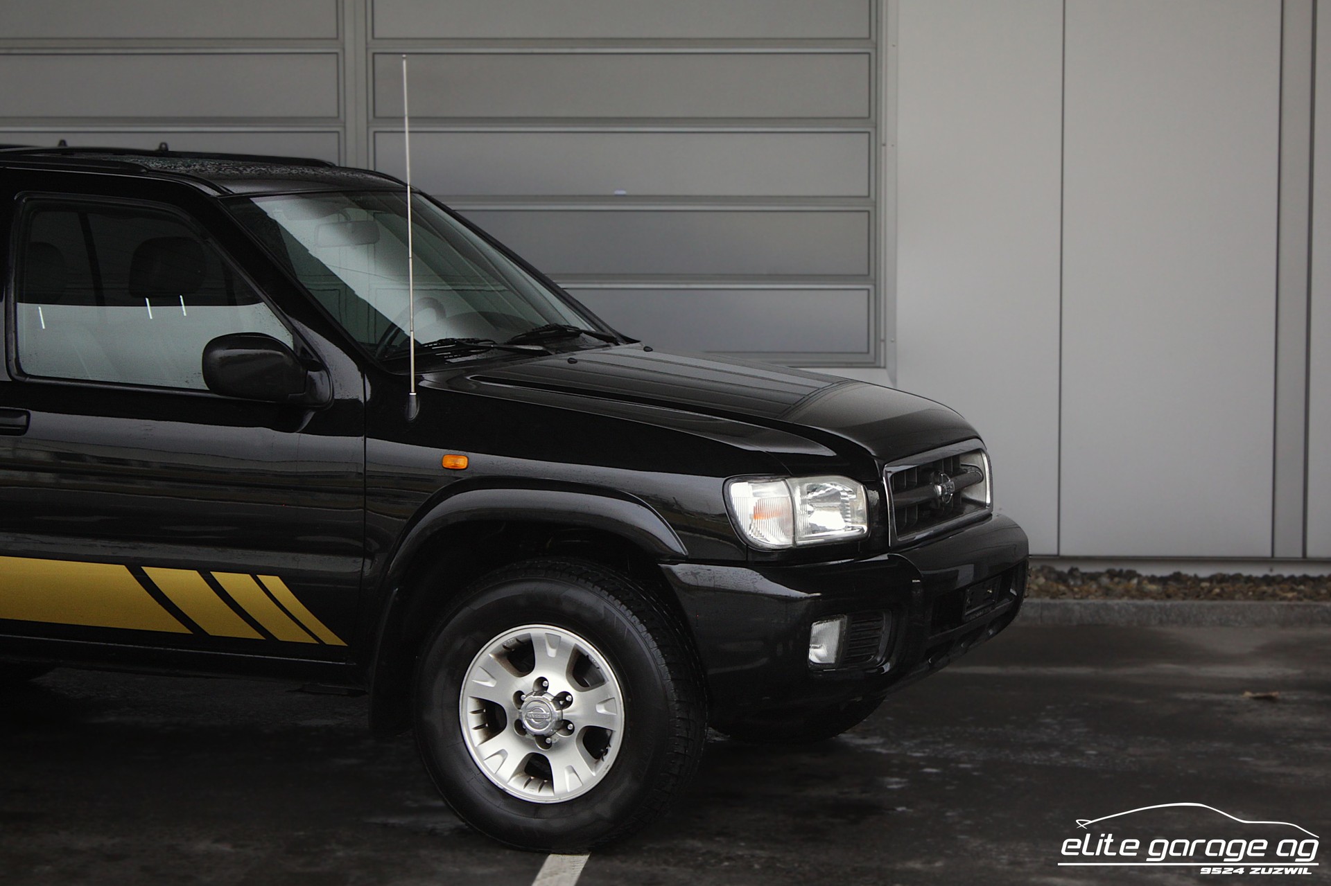 NISSAN Pathfinder 3.3 Exec. V6-image-8