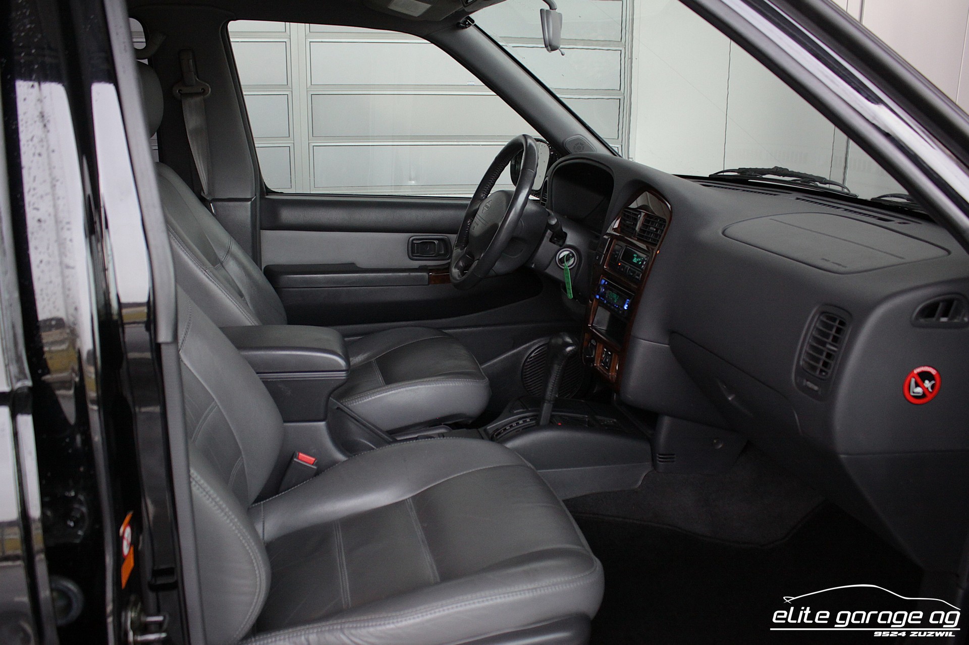 NISSAN Pathfinder 3.3 Exec. V6-image-15