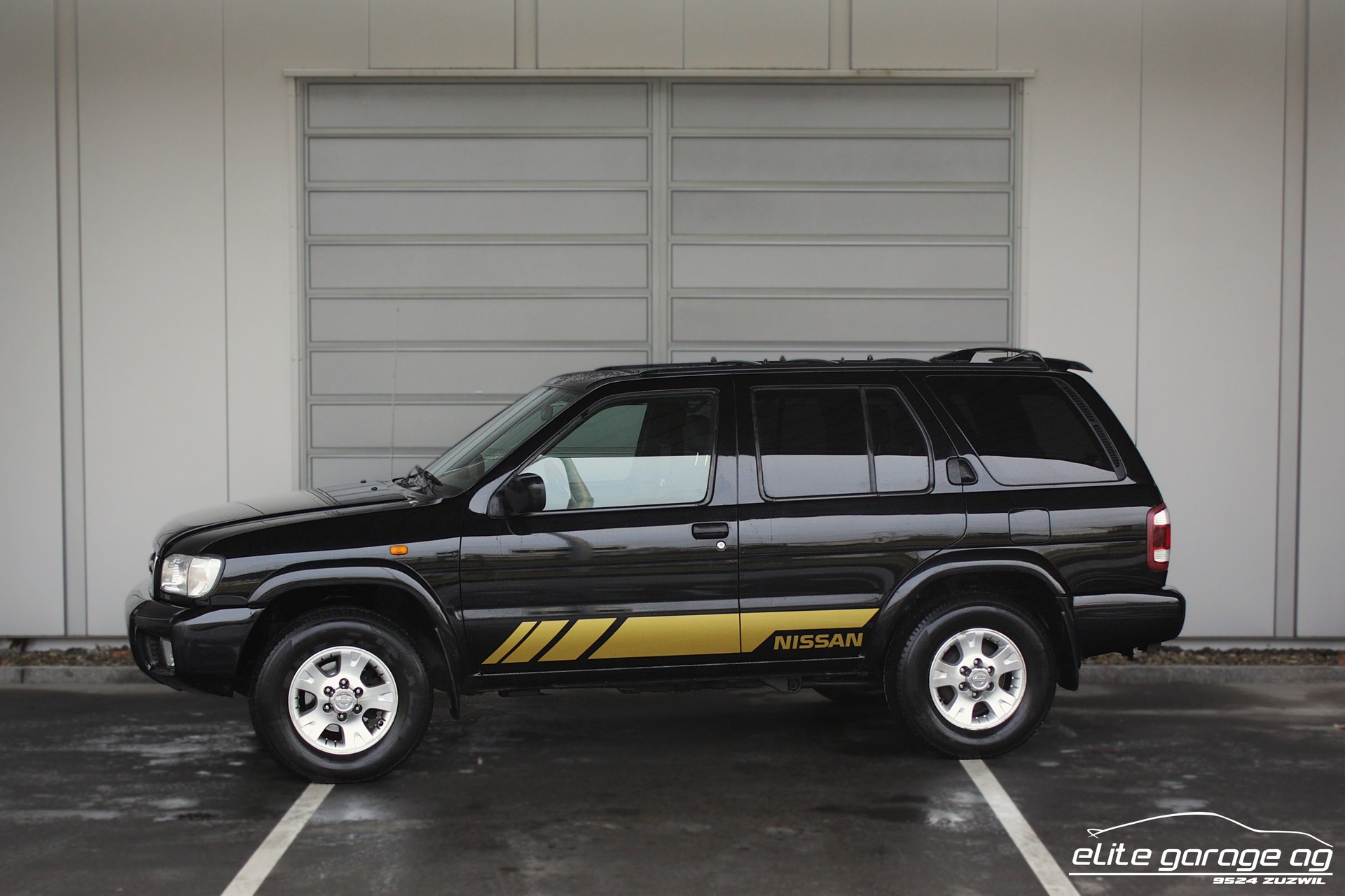 NISSAN Pathfinder 3.3 Exec. V6-image-0