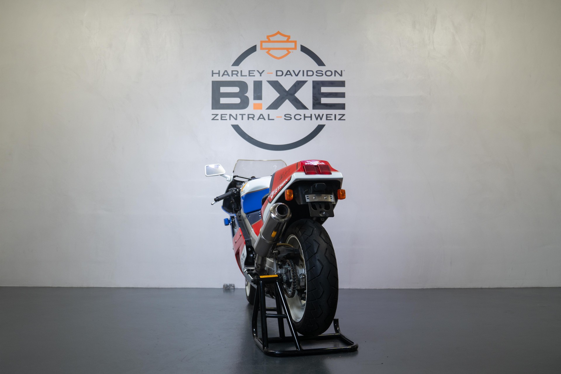 HONDA VFR 750 R-image-3